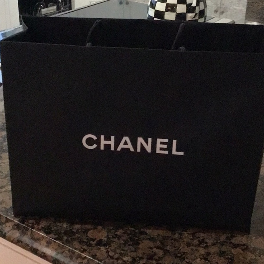Chanel shopping bag Chanel tote 20 by 18 by 10 - Picture 4 of 5